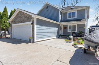 3341 Newton Road, Commerce Charter Township, MI 48382