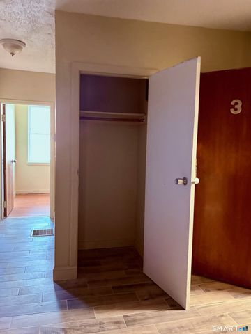 2 Read Street 3, New Haven, CT 06511