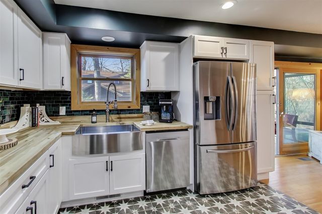 4054 Choctaw Trail, New Buffalo, MI 49117