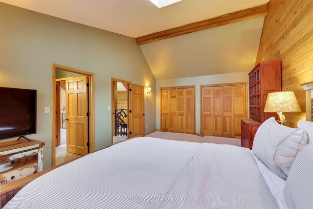 4054 Choctaw Trail, New Buffalo, MI 49117