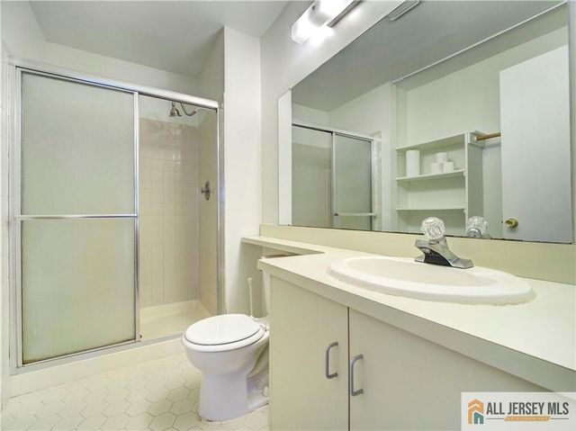 81 Canterbury Court, Piscataway, NJ 08854