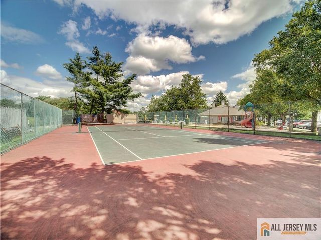 81 Canterbury Court, Piscataway, NJ 08854
