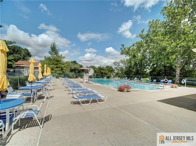 81 Canterbury Court, Piscataway, NJ 08854