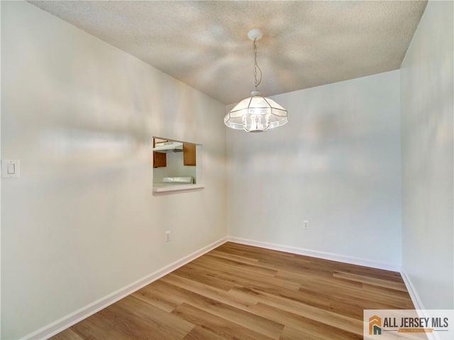 81 Canterbury Court, Piscataway, NJ 08854
