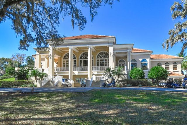 12306 WOODLANDS CIRCLE, Dade City, FL 33525