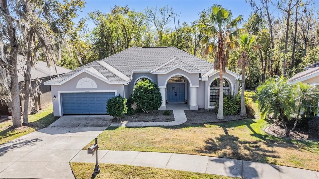 12306 WOODLANDS CIRCLE, Dade City, FL 33525