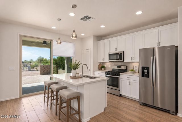 41899 W SAGEBRUSH Court, Maricopa, AZ 85138