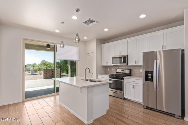 41899 W SAGEBRUSH Court, Maricopa, AZ 85138