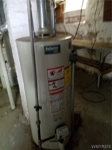 1812 Pierce Avenue, Niagara Falls, NY 14301