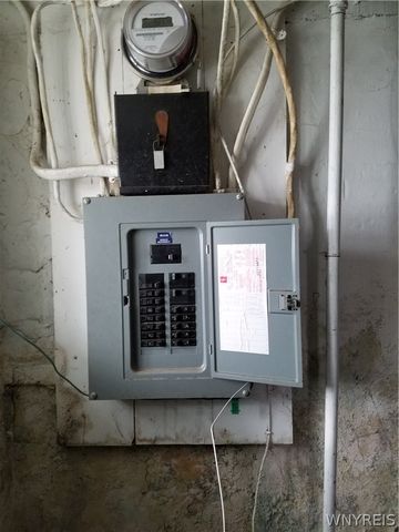 1812 Pierce Avenue, Niagara Falls, NY 14301