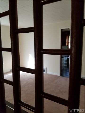 1812 Pierce Avenue, Niagara Falls, NY 14301