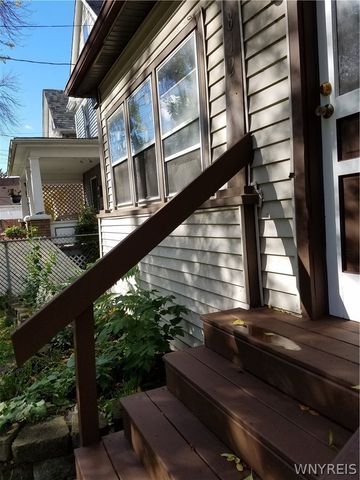 1812 Pierce Avenue, Niagara Falls, NY 14301