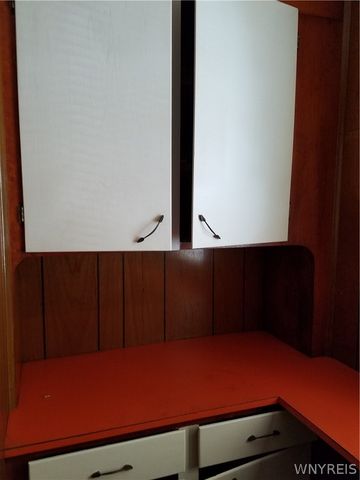 1812 Pierce Avenue, Niagara Falls, NY 14301