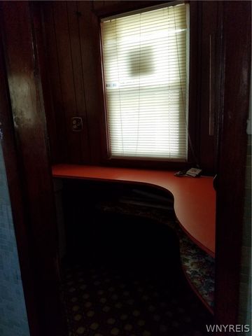 1812 Pierce Avenue, Niagara Falls, NY 14301