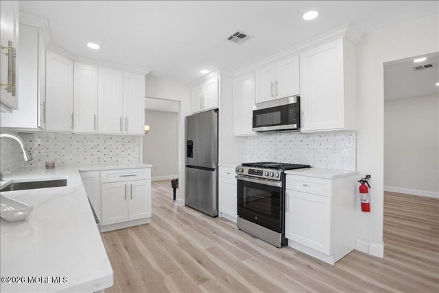 2 Thames Place, Brick, NJ 08723