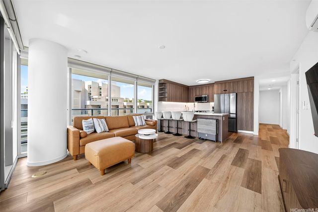 1500 Rycroft Street 912R, Honolulu, HI 96814