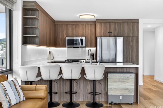 1500 Rycroft Street 912R, Honolulu, HI 96814