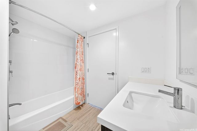 1500 Rycroft Street 912R, Honolulu, HI 96814