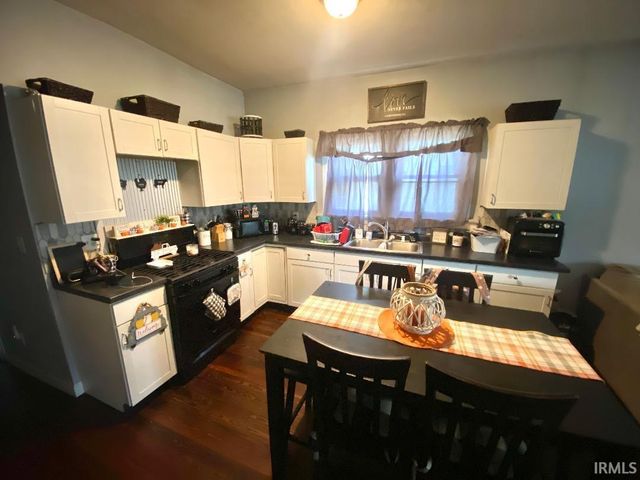 8065 E Terhune Street, Dugger, IN 47848