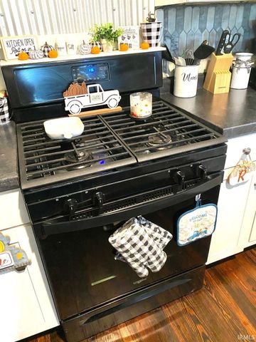 8065 E Terhune Street, Dugger, IN 47848