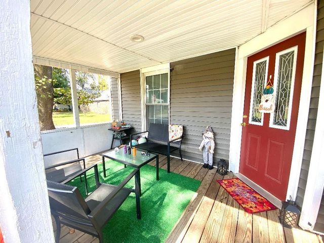 8065 E Terhune Street, Dugger, IN 47848