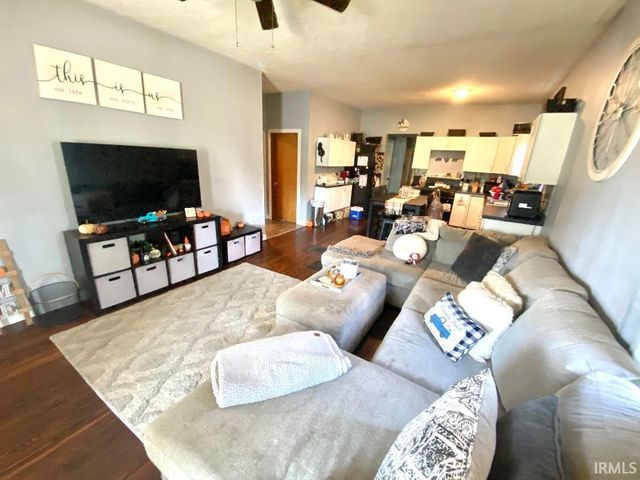 8065 E Terhune Street, Dugger, IN 47848