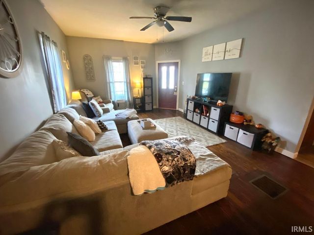 8065 E Terhune Street, Dugger, IN 47848