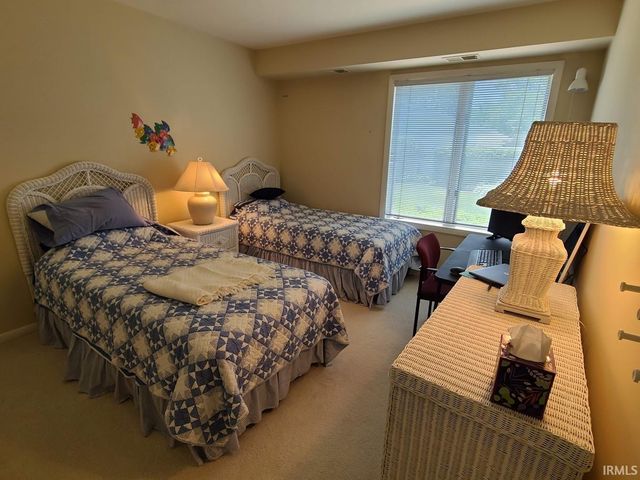 10660 N Southshore Dr # D-1, Syracuse, IN 46567