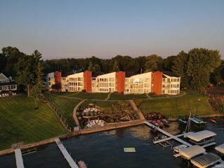 10660 N Southshore Dr # D-1, Syracuse, IN 46567