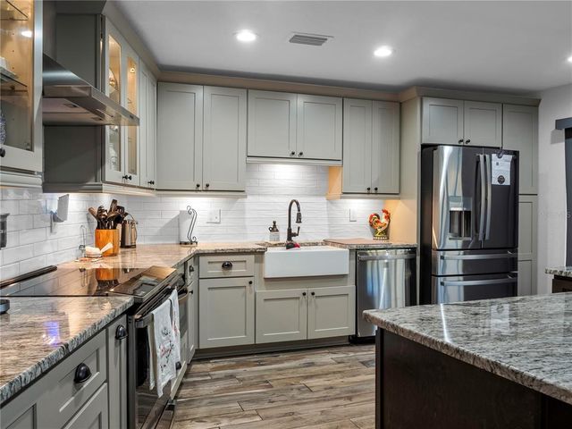 4210 OLD COLONY ROAD, Mulberry, FL 33860