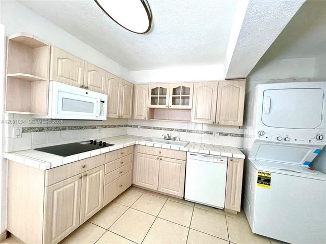 310 SW 10th Street, Fort Lauderdale, FL 33315