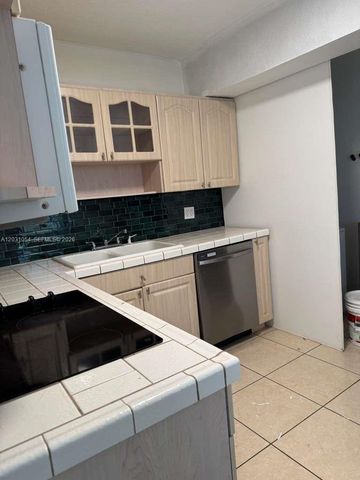 310 SW 10th Street, Fort Lauderdale, FL 33315