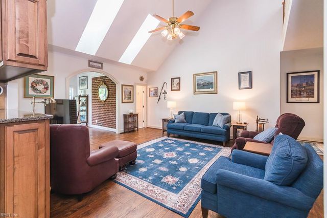 703 S Lismore CT, Newport News, VA 23602