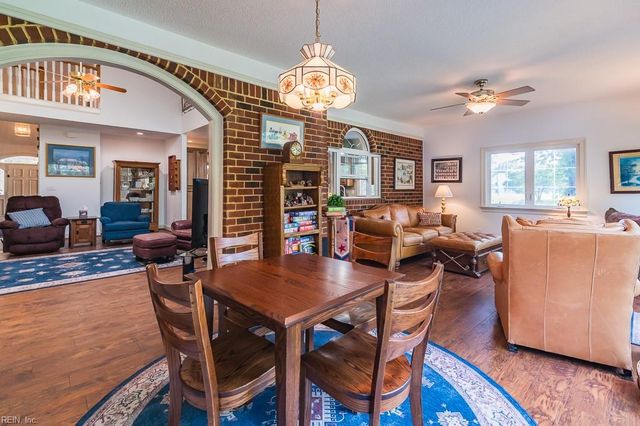 703 S Lismore CT, Newport News, VA 23602