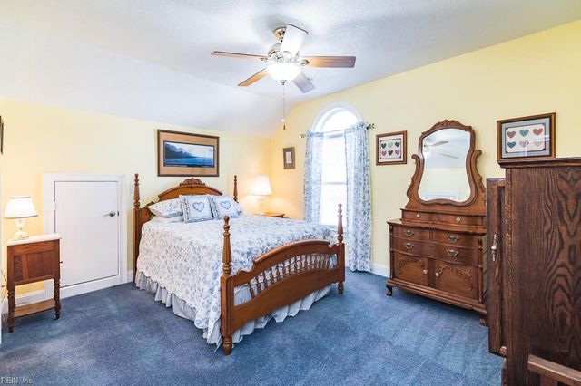 703 S Lismore CT, Newport News, VA 23602