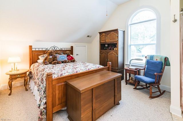703 S Lismore CT, Newport News, VA 23602
