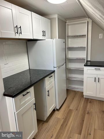 114 W ATLANTIC - UNIT "C" - 2ND FLOOR AVE, Audubon, NJ 08106