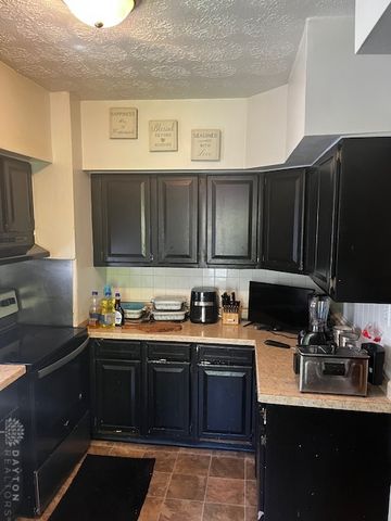 2218 Rugby Road, Dayton, OH 45406