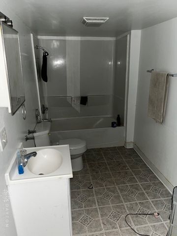 2218 Rugby Road, Dayton, OH 45406