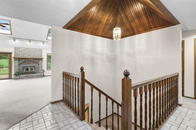 4059 East Linwood Street, Springfield, MO 65809