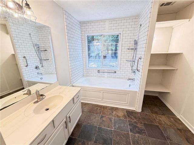 1121 Canvas Back Drive, Woodstock, GA 30189