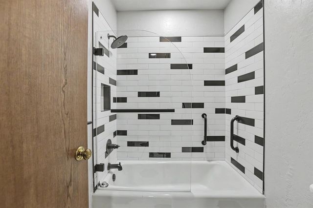 8001 NW 119th Street, Oklahoma City, OK 73162