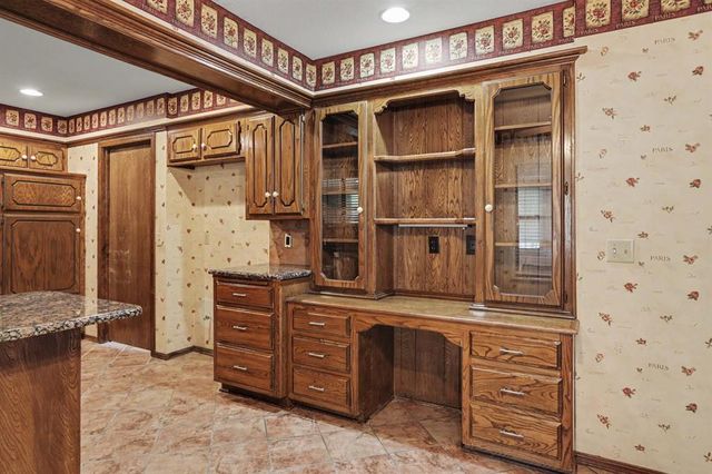 8001 NW 119th Street, Oklahoma City, OK 73162