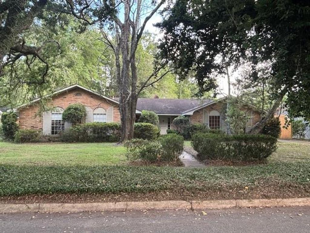 3729 Claridge Road S, Mobile, AL 36608