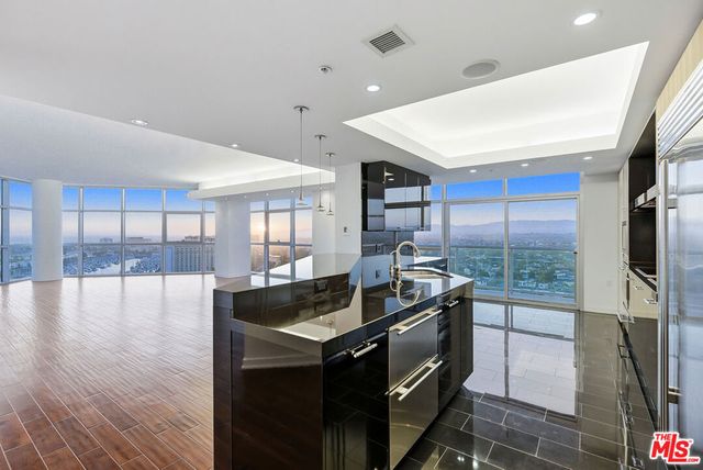 13700 Marina Pointe Drive 1903, Marina Del Rey, CA 90292