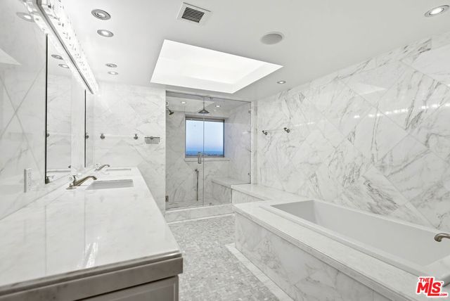 13700 Marina Pointe Drive 1903, Marina Del Rey, CA 90292