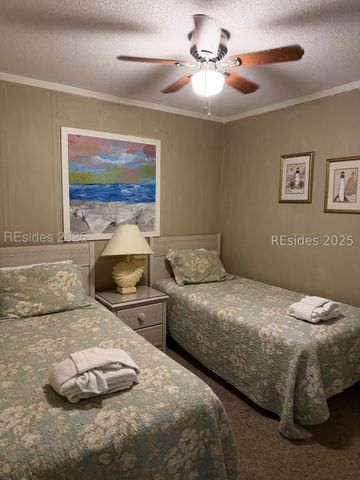 40 Folly Field Road 329, Hilton Head Island, SC 29928