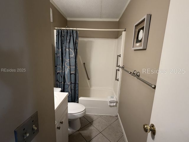 40 Folly Field Road 329, Hilton Head Island, SC 29928