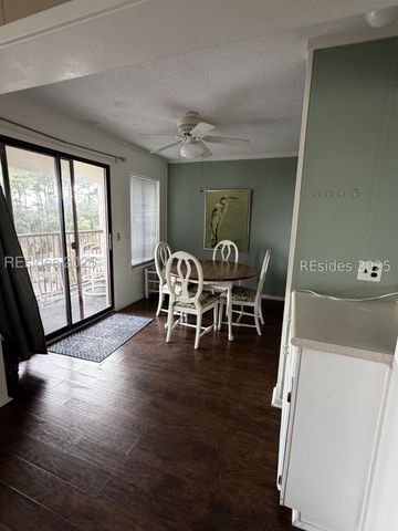 40 Folly Field Road 329, Hilton Head Island, SC 29928