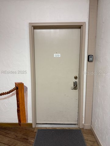 40 Folly Field Road 329, Hilton Head Island, SC 29928